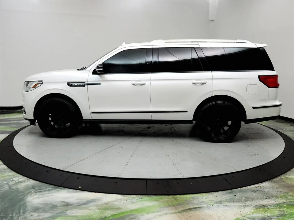 2019 Lincoln Navigator 4th Gen - Image 8 of 12