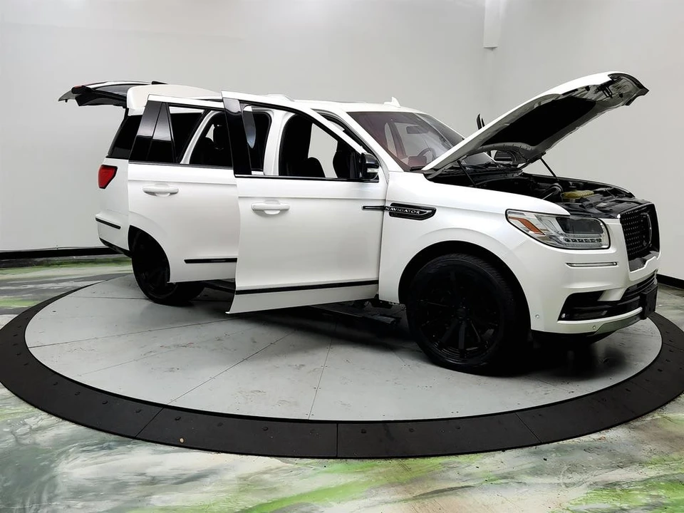 2019 Lincoln Navigator 4th Gen - Image 10 of 12
