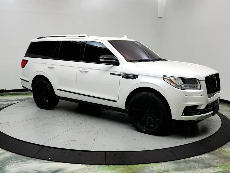 2019 Lincoln Navigator 4th Gen - Image 3 of 12
