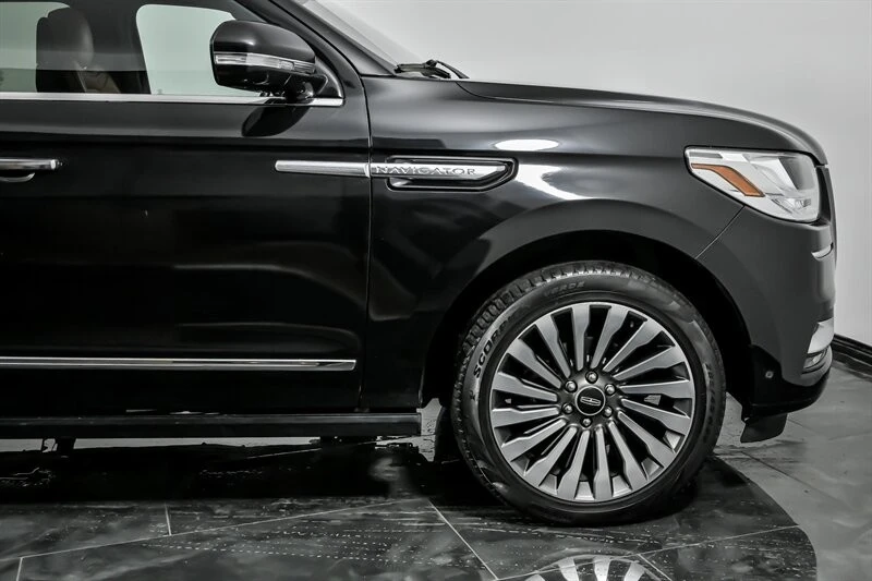2019 Lincoln Navigator 4th Gen - Image 13 of 21