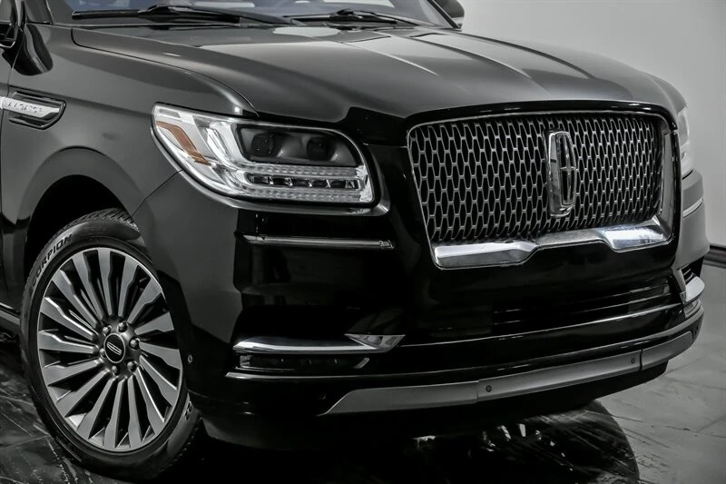 2019 Lincoln Navigator 4th Gen - Image 2 of 21
