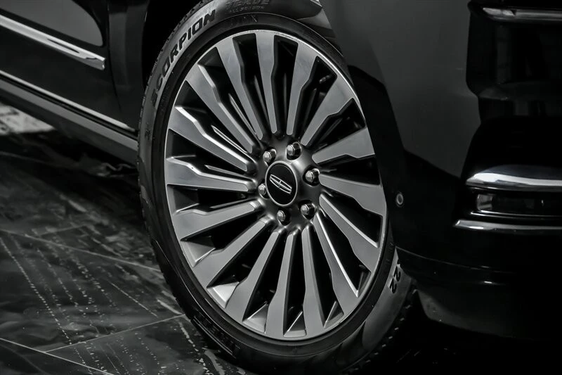 2019 Lincoln Navigator 4th Gen - Image 3 of 21