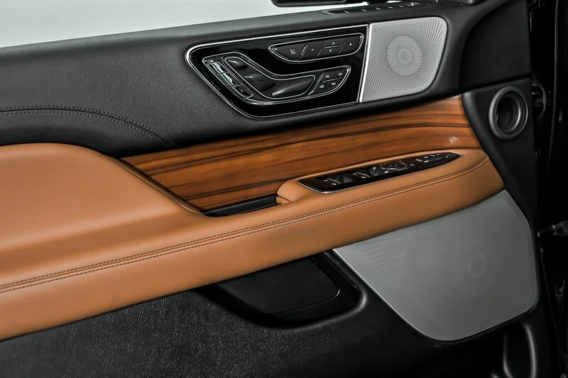 2019 Lincoln Navigator 4th Gen - Image 15 of 21