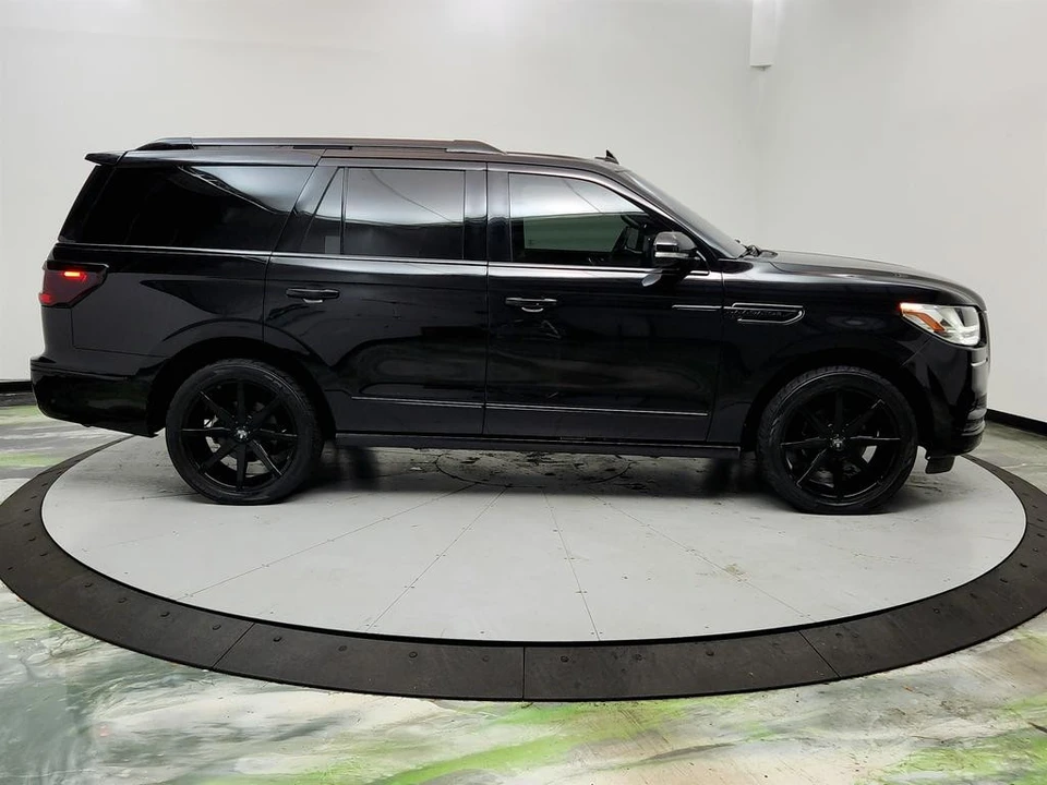 2019 Lincoln Navigator 4th Gen - Image 4 of 12