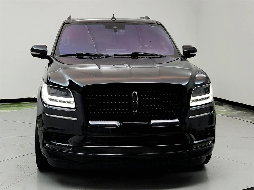 2019 Lincoln Navigator 4th Gen - Image 2 of 12