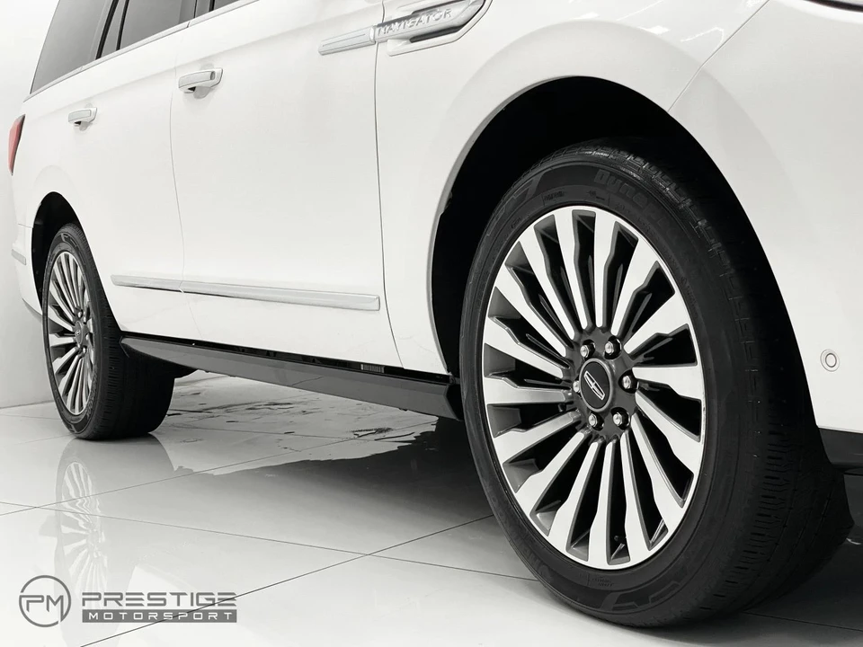 2019 Lincoln Navigator 4th Gen - Image 13 of 21