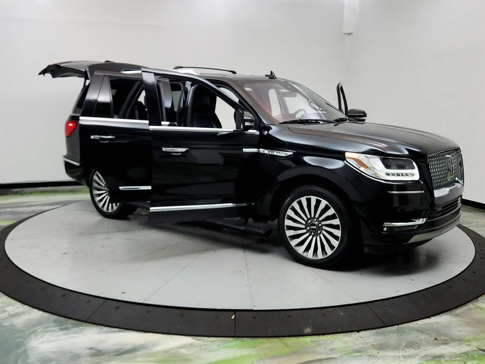 2019 Lincoln Navigator 4th Gen - Image 10 of 12