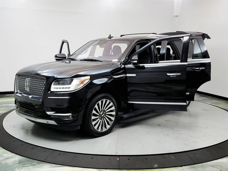 2019 Lincoln Navigator 4th Gen - Image 9 of 12