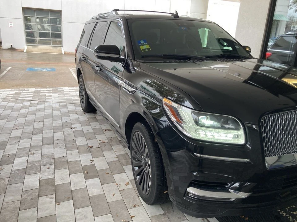 2019 Lincoln Navigator 4th Gen - Image 2 of 8