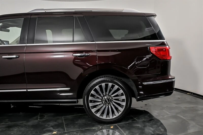 2019 Lincoln Navigator 4th Gen - Image 7 of 21