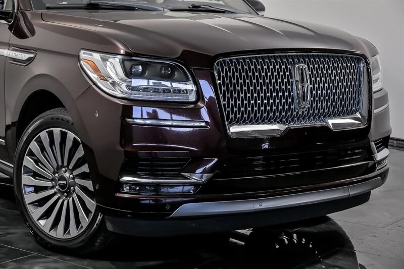2019 Lincoln Navigator 4th Gen - Image 2 of 21