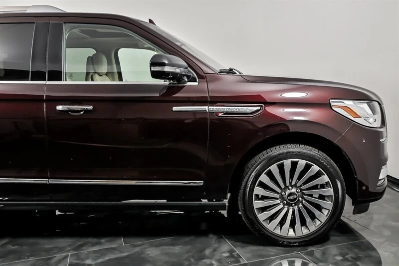 2019 Lincoln Navigator 4th Gen - Image 11 of 21