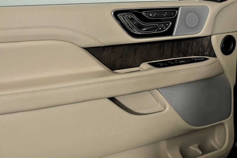 2019 Lincoln Navigator 4th Gen - Image 14 of 21