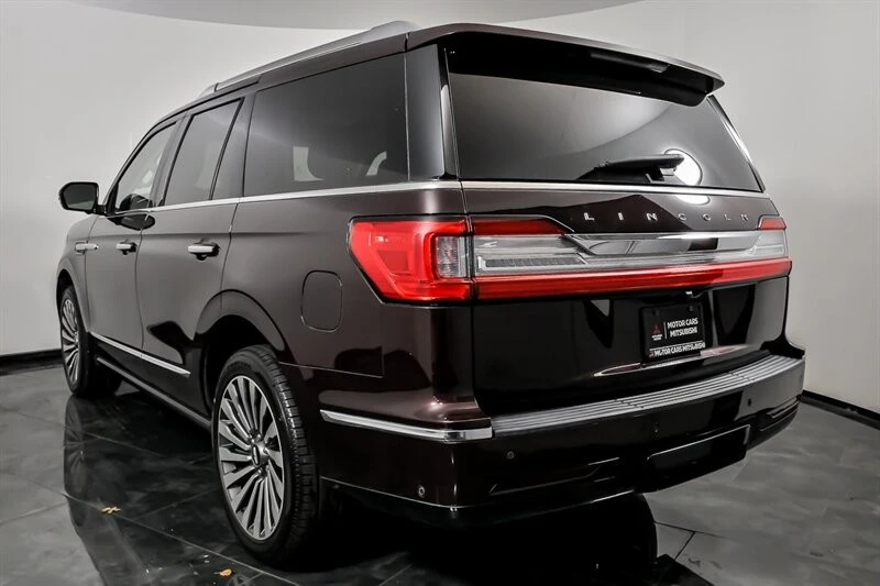 2019 Lincoln Navigator 4th Gen - Image 8 of 21