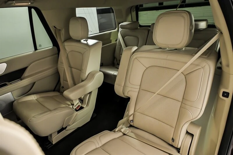 2019 Lincoln Navigator 4th Gen - Image 20 of 21