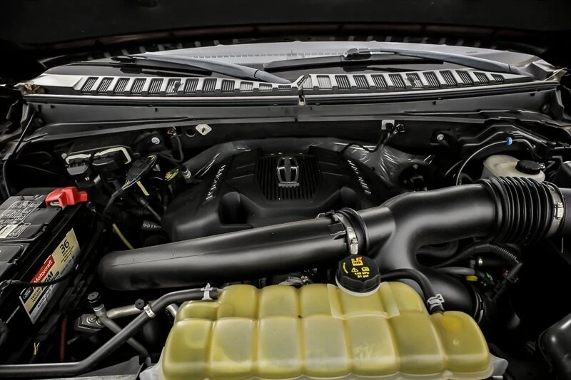2019 Lincoln Navigator 4th Gen - Image 13 of 21