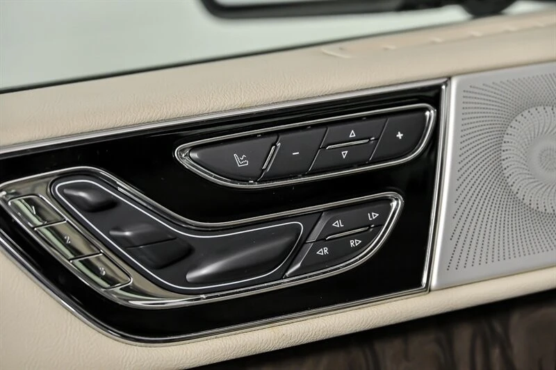 2019 Lincoln Navigator 4th Gen - Image 15 of 21