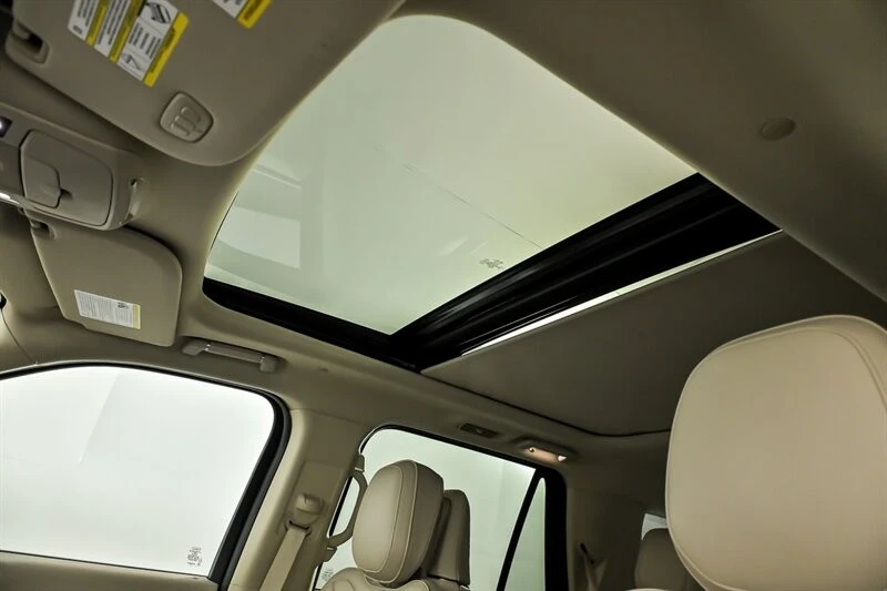 2019 Lincoln Navigator 4th Gen - Image 19 of 21
