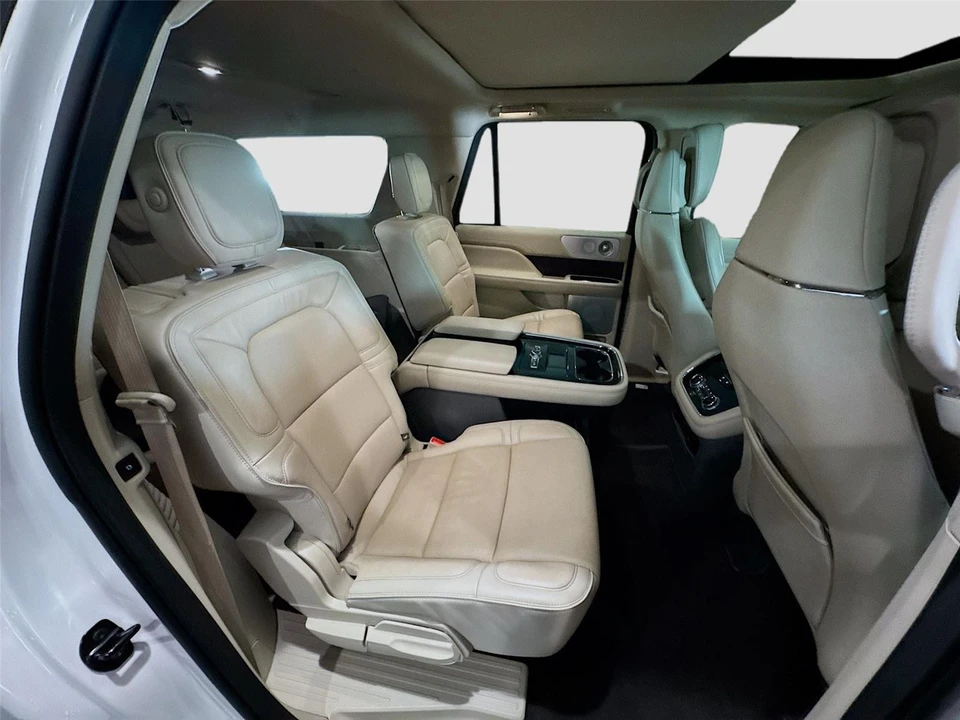2019 Lincoln Navigator 4th Gen - Image 14 of 16