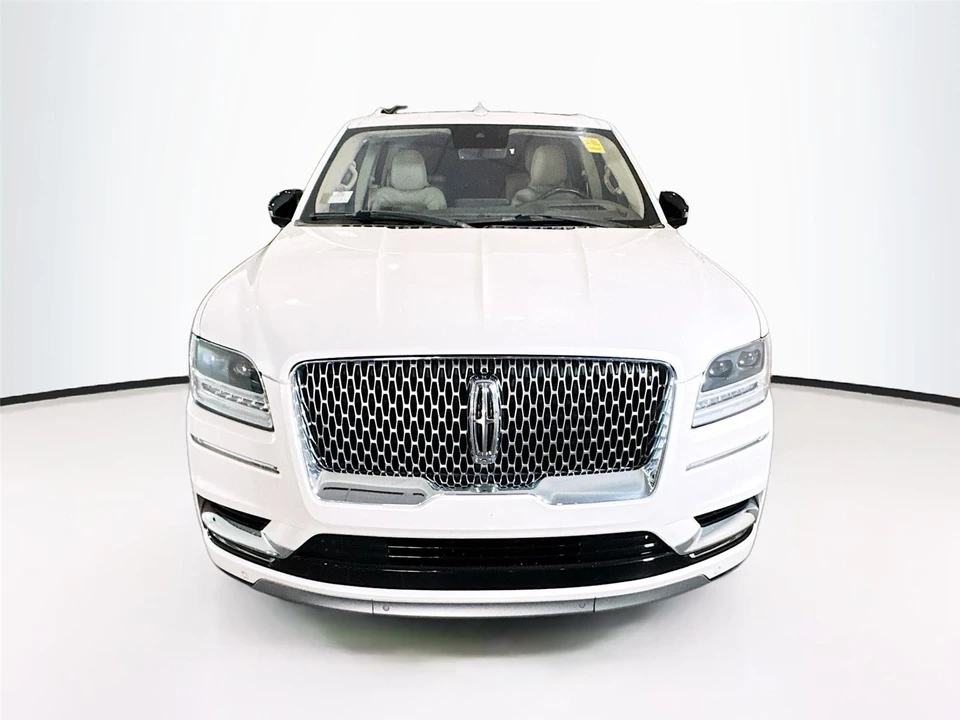 2019 Lincoln Navigator 4th Gen - Image 9 of 16