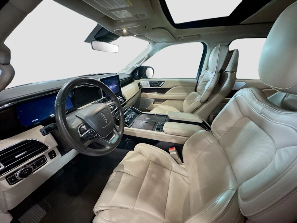 2019 Lincoln Navigator 4th Gen - Image 12 of 16