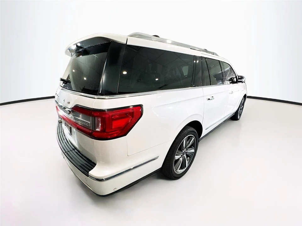 2019 Lincoln Navigator 4th Gen - Image 6 of 16