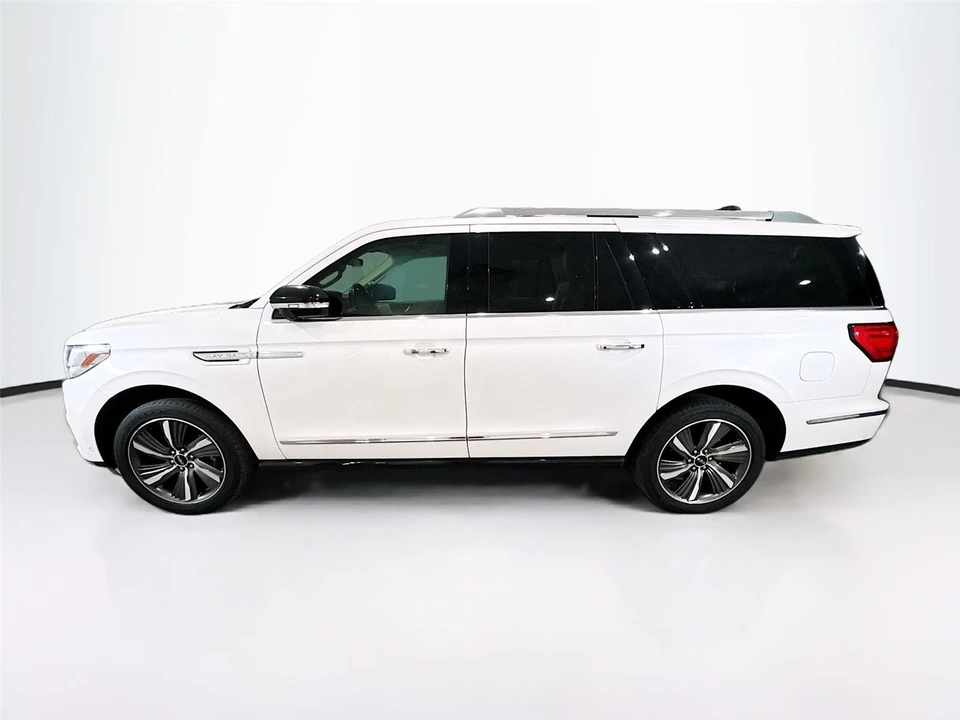 2019 Lincoln Navigator 4th Gen - Image 3 of 16
