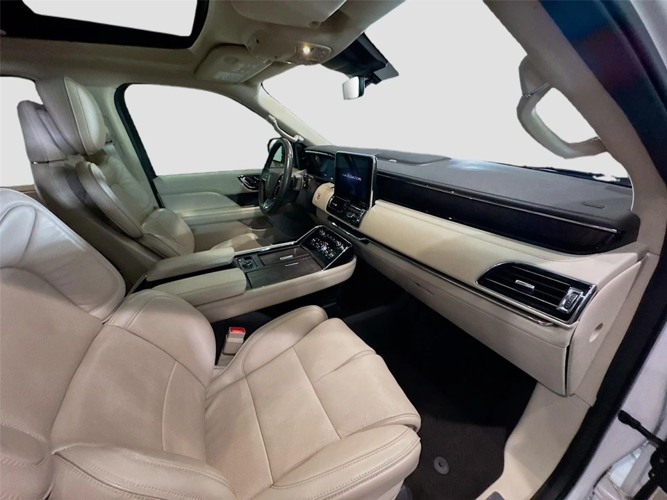 2019 Lincoln Navigator 4th Gen - Image 16 of 16