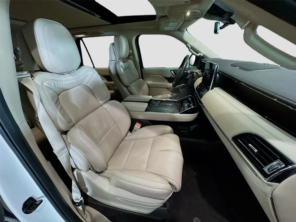 2019 Lincoln Navigator 4th Gen - Image 15 of 16