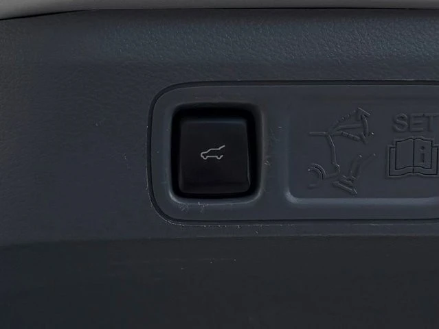 2019 Lincoln Navigator 4th Gen - Image 12 of 12