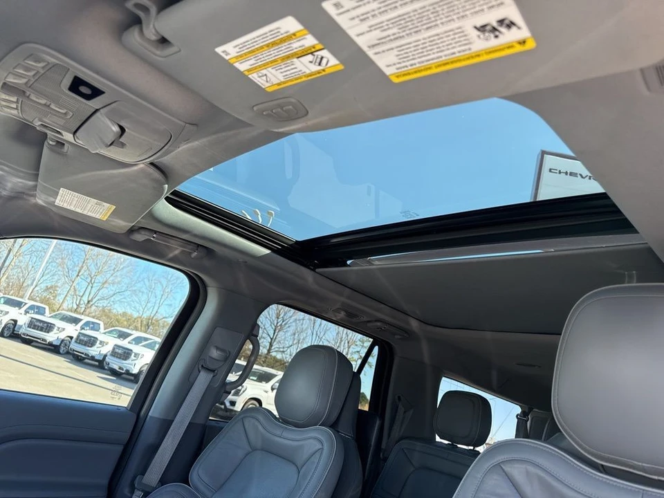 2019 Lincoln Navigator 4th Gen - Image 10 of 12