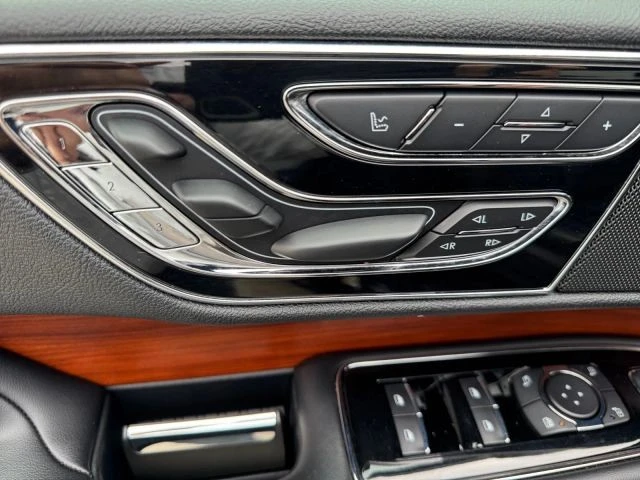 2019 Lincoln Navigator 4th Gen - Image 18 of 21