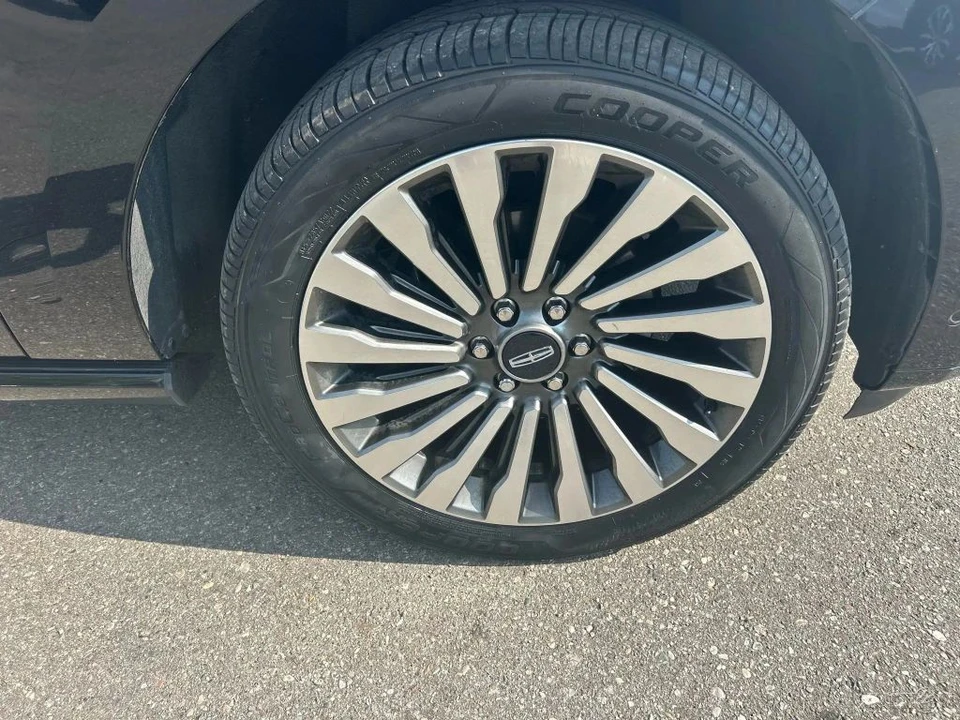 2019 Lincoln Navigator 4th Gen - Image 15 of 21