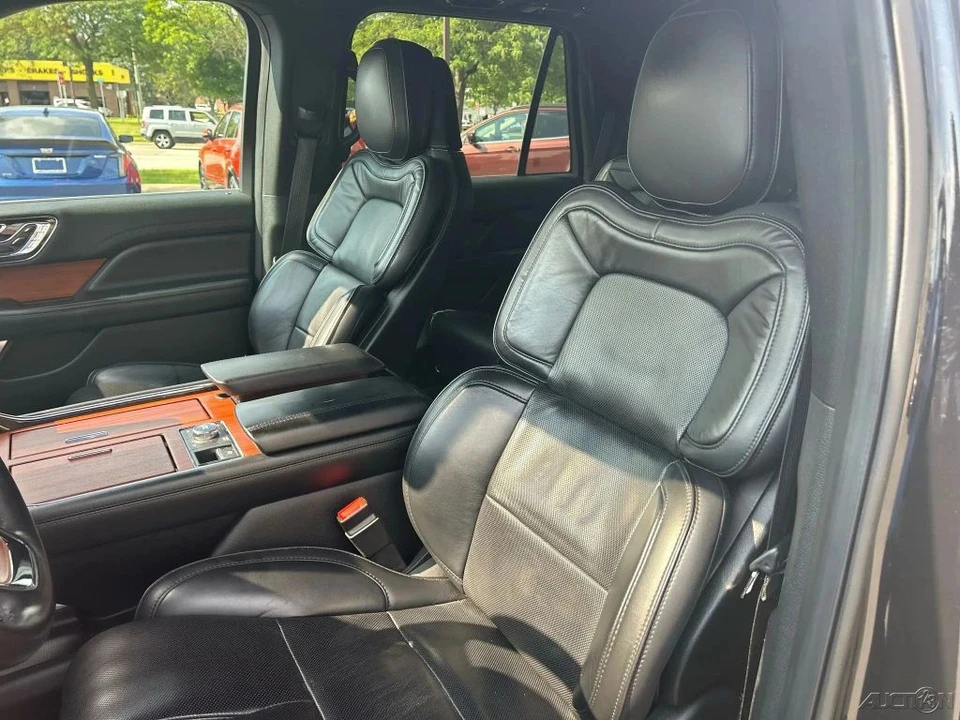 2019 Lincoln Navigator 4th Gen - Image 18 of 21