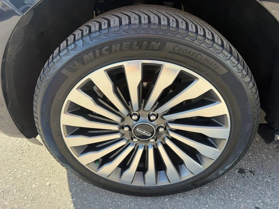 2019 Lincoln Navigator 4th Gen - Image 9 of 12