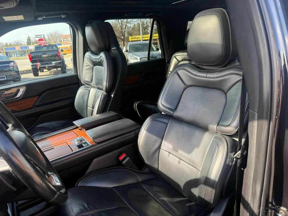 2019 Lincoln Navigator 4th Gen - Image 16 of 21