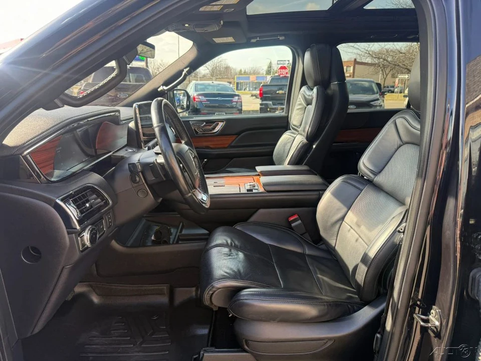 2019 Lincoln Navigator 4th Gen - Image 15 of 21