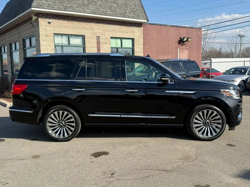 2019 Lincoln Navigator 4th Gen - Image 4 of 12