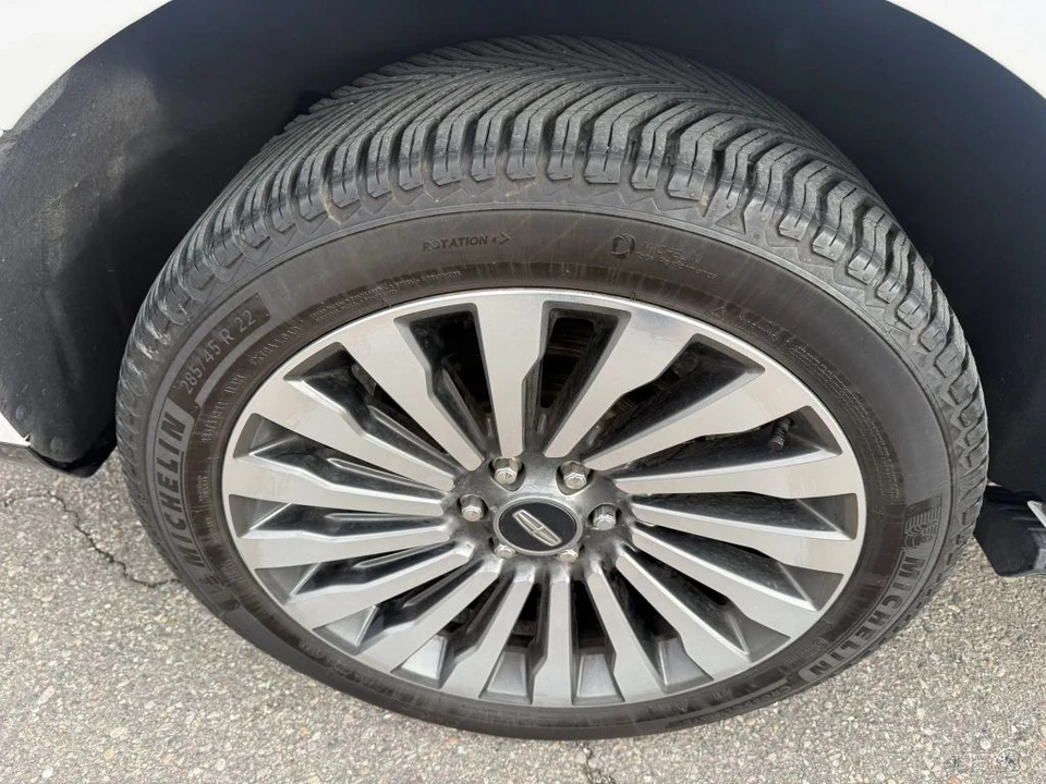 2019 Lincoln Navigator 4th Gen - Image 11 of 21
