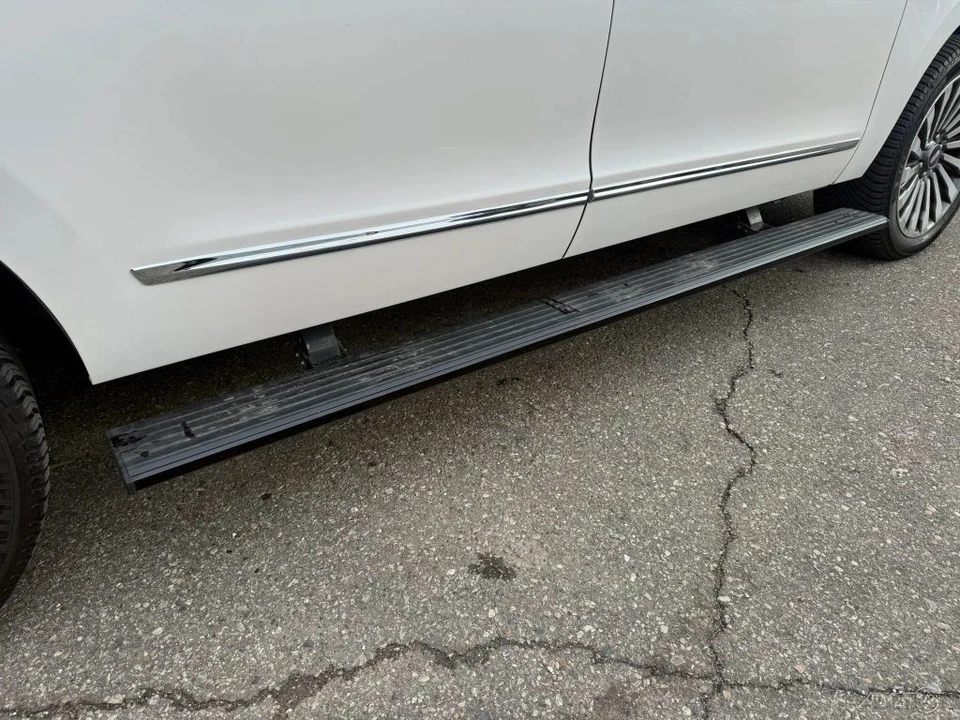 2019 Lincoln Navigator 4th Gen - Image 13 of 21