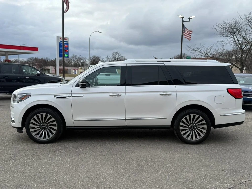 2019 Lincoln Navigator 4th Gen - Image 8 of 21