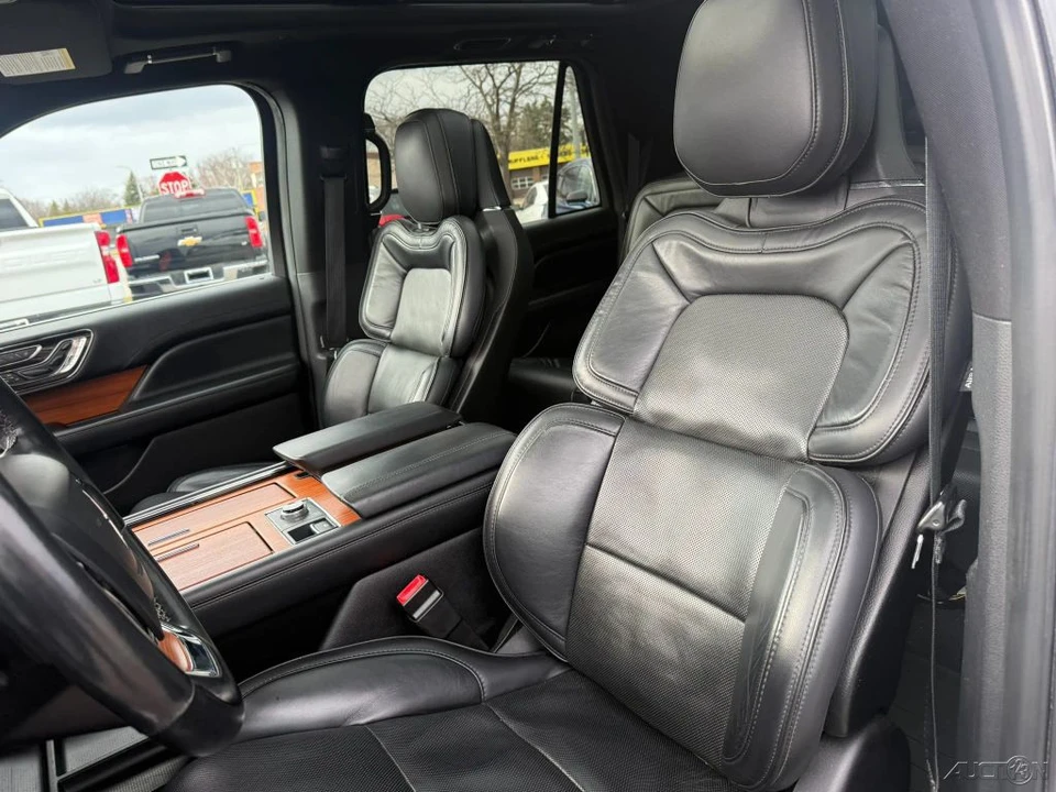 2019 Lincoln Navigator 4th Gen - Image 16 of 21
