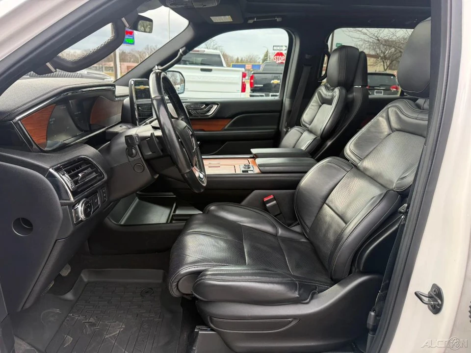 2019 Lincoln Navigator 4th Gen - Image 15 of 21