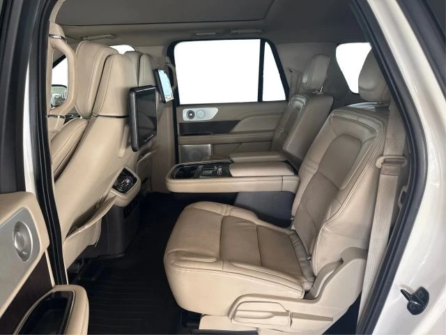 2019 Lincoln Navigator 4th Gen - Image 10 of 21