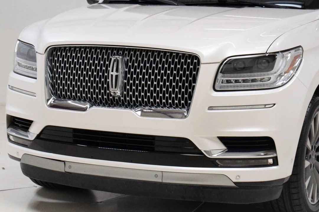 2019 Lincoln Navigator 4th Gen - Image 10 of 12