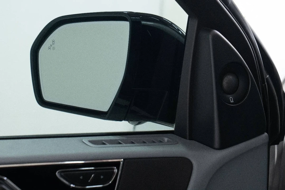 2019 Lincoln Navigator 4th Gen - Image 11 of 12