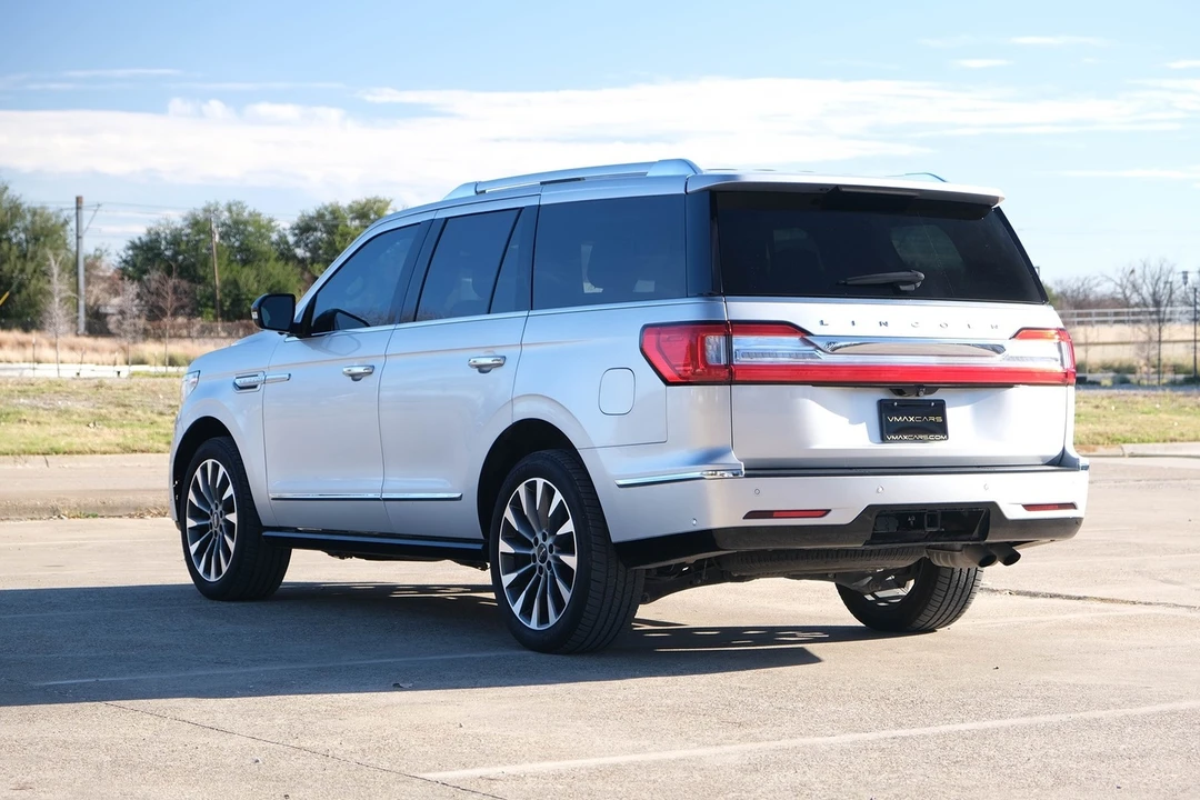 2019 Lincoln Navigator 4th Gen - Image 11 of 21