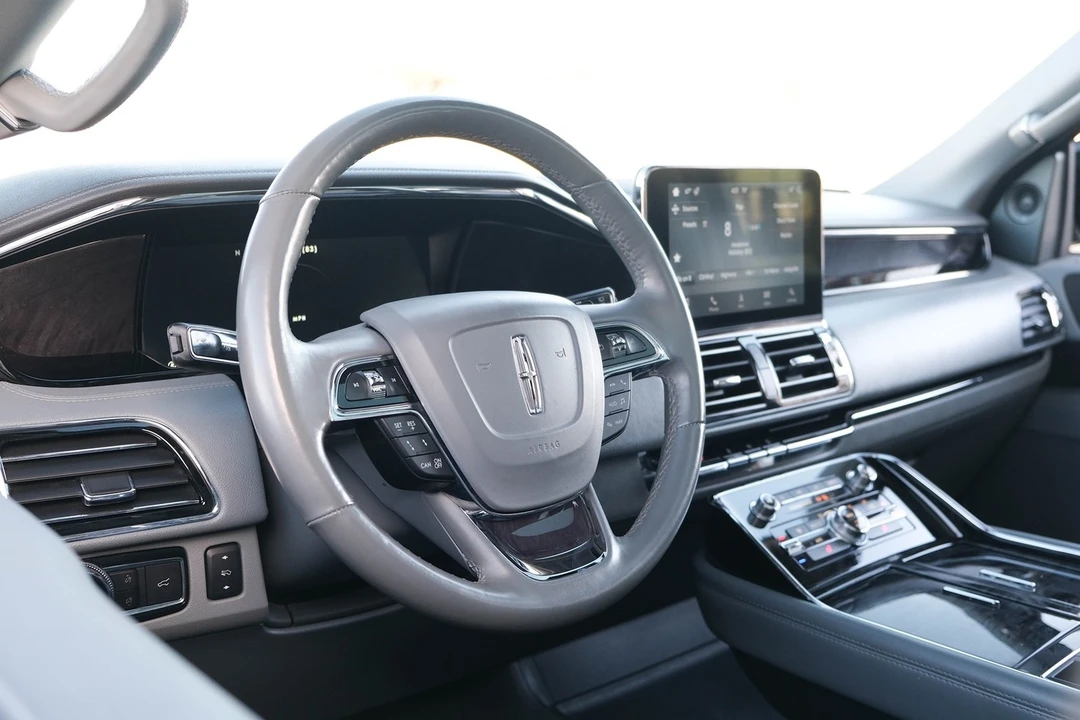 2019 Lincoln Navigator 4th Gen - Image 19 of 21