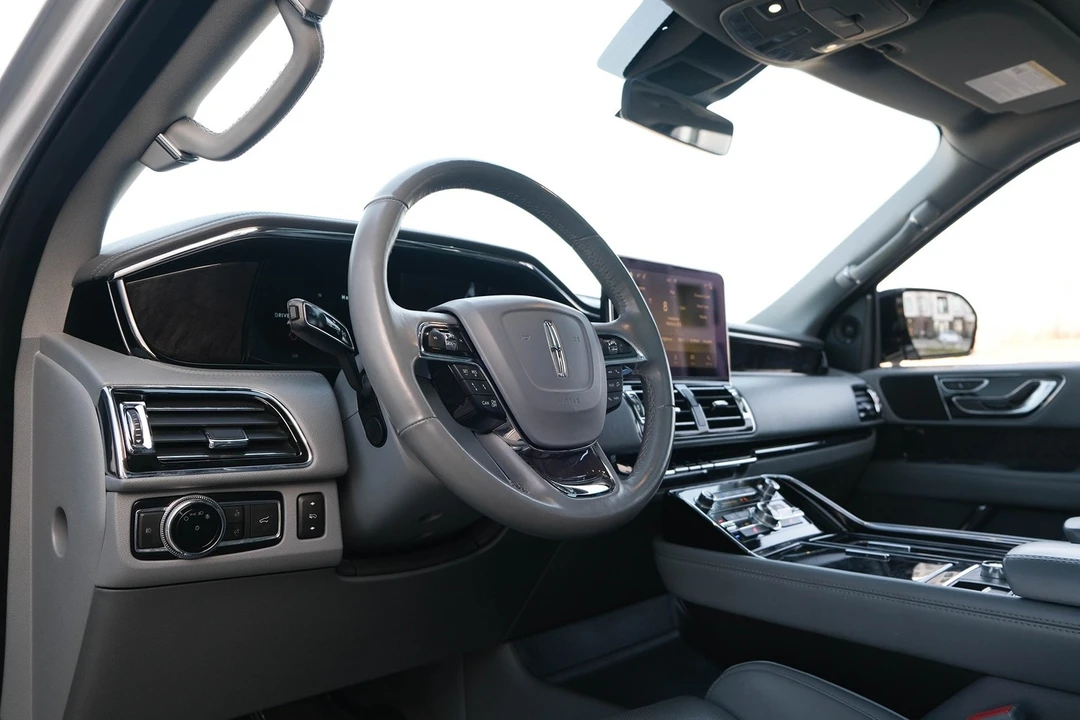 2019 Lincoln Navigator 4th Gen - Image 15 of 21
