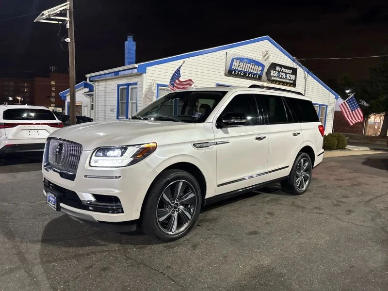 2019 Lincoln Navigator 4th Gen - Image 2 of 12